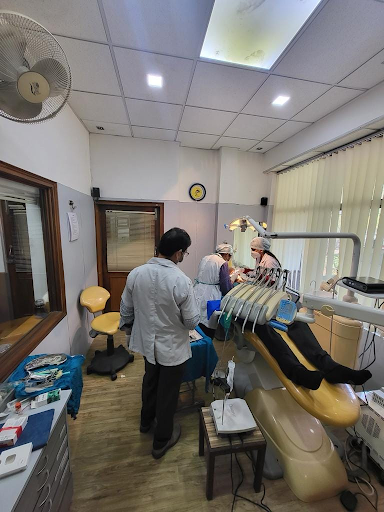 Dr. J Bindra - Trusted Dental Clinic and Implant Center in kitchlu Nagar (Ludhiana)