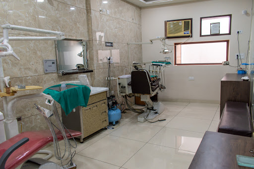 Paramjit Dental Clinic -Best Dental Clinic Endodontic and Dental Implant Clinic
