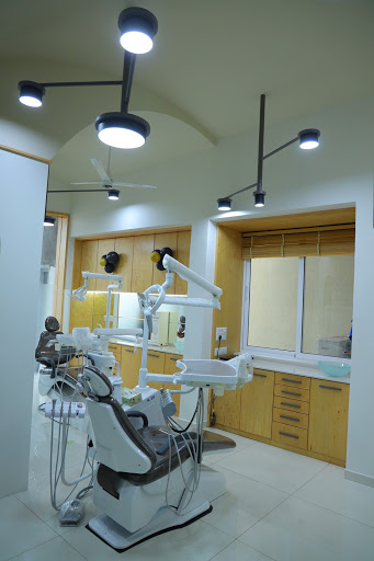 THAKRAR Multispeciality Dental Clinic