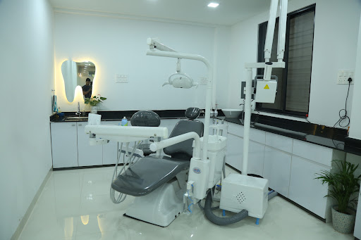 The White Dental Clinic