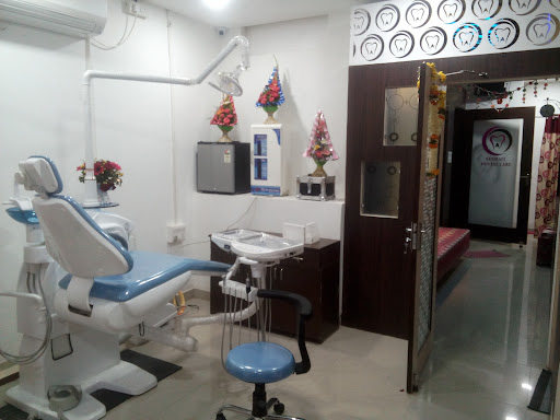 Best Dental Clinic In Ujjain sanmati dental care Dr Vaibhav Jain dentist