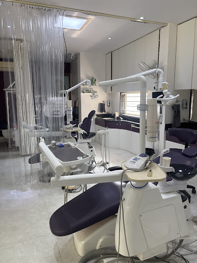 Dr Priya Agrawal | Dental Clinic & Implant Centre I Best Dentist in Udaipur (Invisalign specialist)