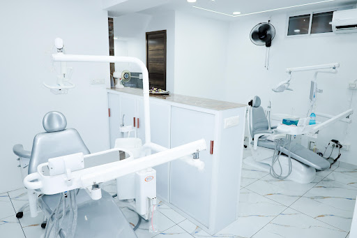 Dr Roshna's Smile & Glow Multispeciality Dental Clinic