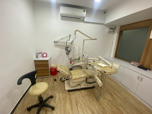 SARASWATHI DENTAL CLINIC & IMPLANT CENTRE