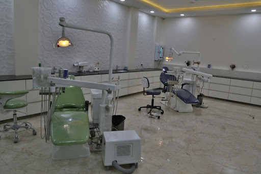        (   .     & .    )-Implants/Braces/Painless Dental/Best Dentist in kota
