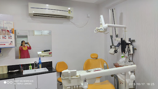 ORACARE DENTAL SPECIALITY CLINIC