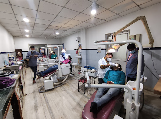 Aastha Dental Multi-Speciality (Since 1992)