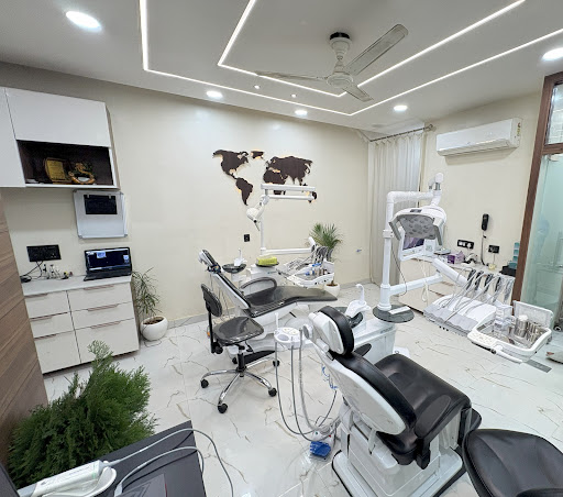 Dr. A & T Dental Experts, Gwalior