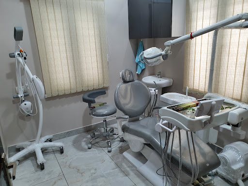 B.S. Multispeciality Dental Clinic (Implant & Cosmetic Dentistry)