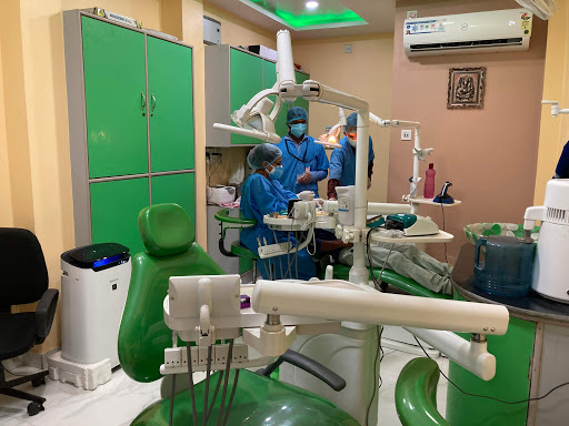 SMILE 'n' DECOR...MULTISPECIALITY DENTAL CLINIC with SMILE DESIGNING & IMPLANT HUB