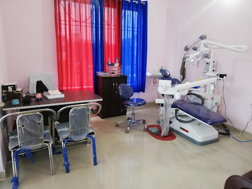 Dr Vineet Singh Dental clinic And Orthodontic Center