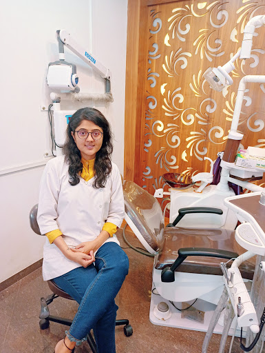 smile studio dental clinic & implant center(Dr Manali Rajyguru) - dental clinic in bhavnagar