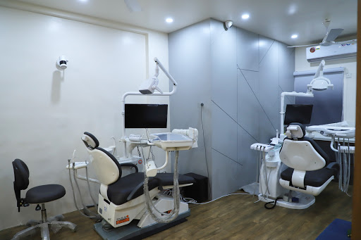   &       &     - Hair Transplantation Clinic | Skin Clinic | Dental| Best Dentist in Junagadh