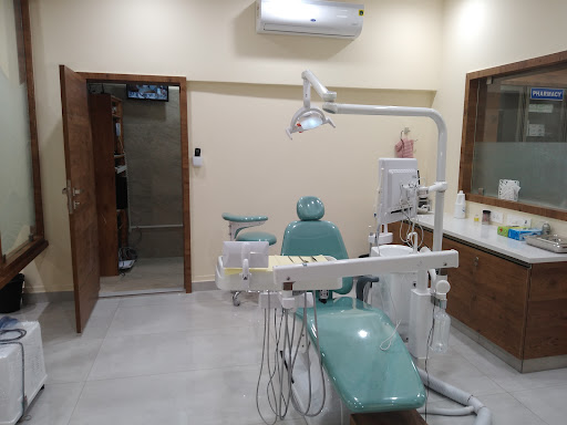 HYDERABAD DENTAL HOSPITAL & IMPLANT CENTRE