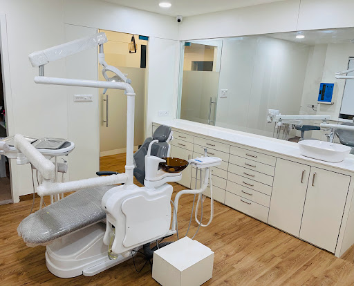 Smilefully Yours | Best Dentist | Best Orthodontist In Gandhidham | Dr. Rahul Bachwani