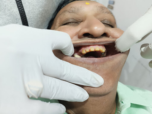 Yashaswi Dental Care (DR JIGAR HAJARIWALA)