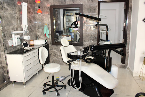 Advanced Dental & Cosmetic-Dental Implant Center/Oral Surgeon