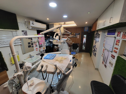 Dr.Johny's Dental Clinic Palakkad - Braces, Implants, Dental Clinic in Palakkad, Dentist in Palakkad