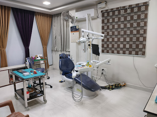 Global Dental Care (Dr M Shanmugam MDS), Best Dental Clinic & Implant center in Thiruvanmiyur ECR, Chennai