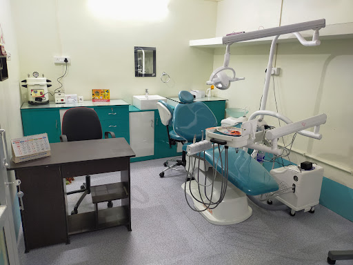 DR. TEETH Dental Clinic: Dr. Sekhar Mukherjee