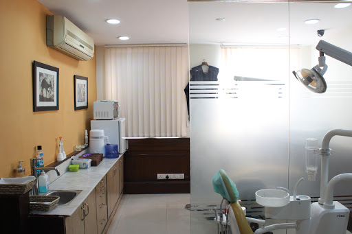 Clove Dental Aligners, Implants & Braces Clinic - DLF Galleria, Gurgaon