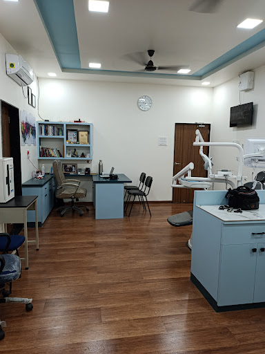 Dr Aniruddha Deshmukh’s विशारद Dental & Face Clinic