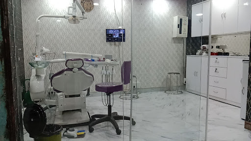 Dr Ujjwal's