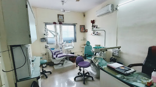 Dr Pravin's shri Ganpati Dental Clinic & lmplant Centre,Latur
