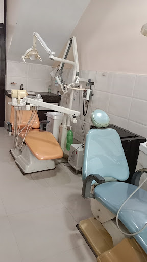 SINGLA DENTAL CLINIC : Best Dental Implant/Root Canal Treatment/ Aligners/Braces Specialist in Hanumangarh Town