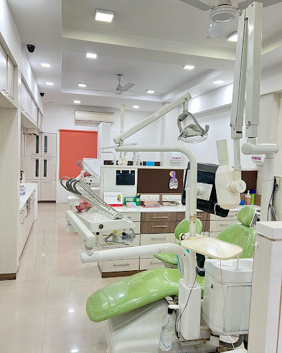 Dr Garg Dental Centre/Clinic | Top/Best Dentist in Indore | Orthodontist | Invisalign Provider | Prosthodontist | Implants