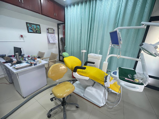 Sree Arumugavadivu Multispeciality Dental and Implant Clinic | Best dental implant clinic in Erode