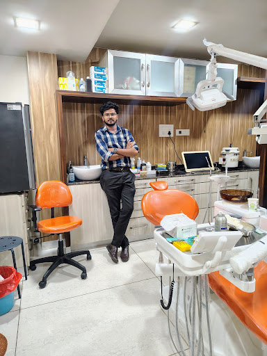 AYUSH DENTAL CLINIC
